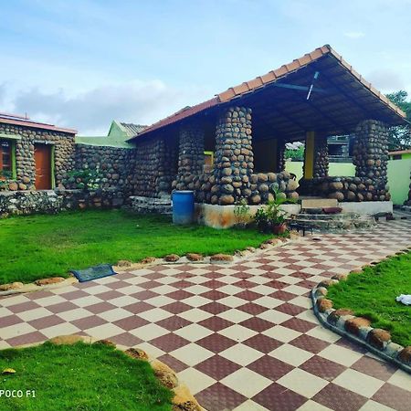 Vara Farms Mulhalli Exterior photo